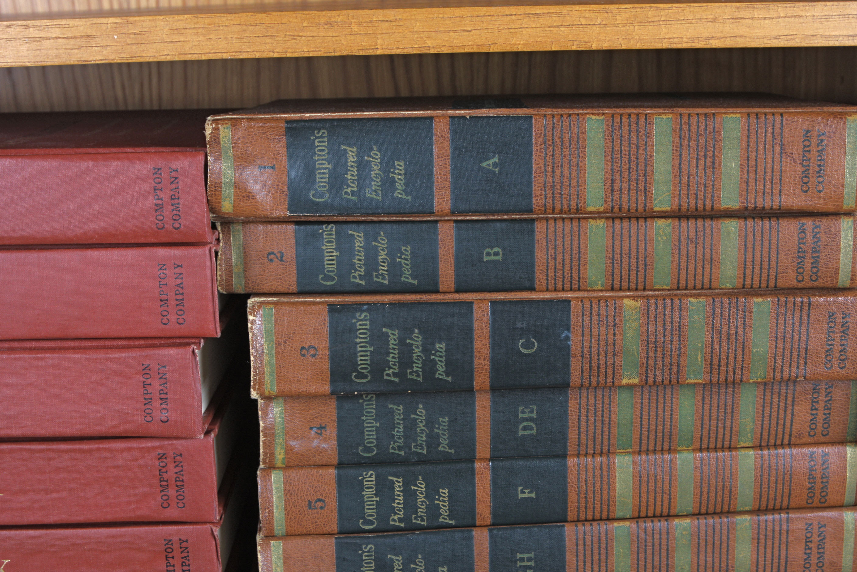 Vintage "Compton's Pictured Encyclopedia" with Supplemental Yearbooks