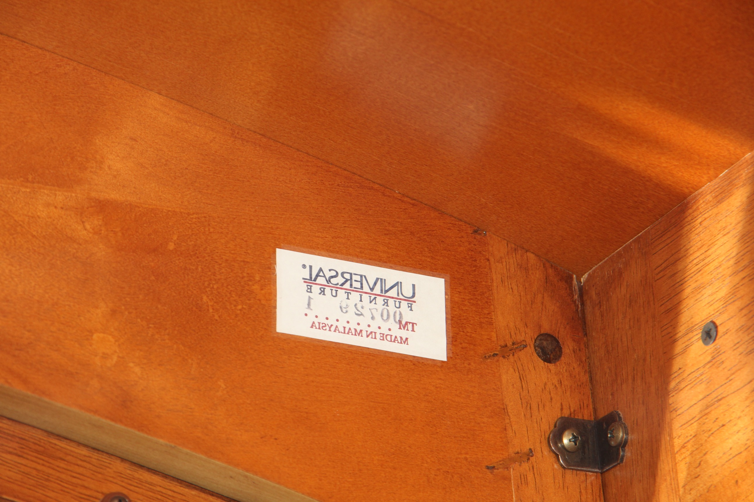 Cherry Finished Bowed Top China Hutch