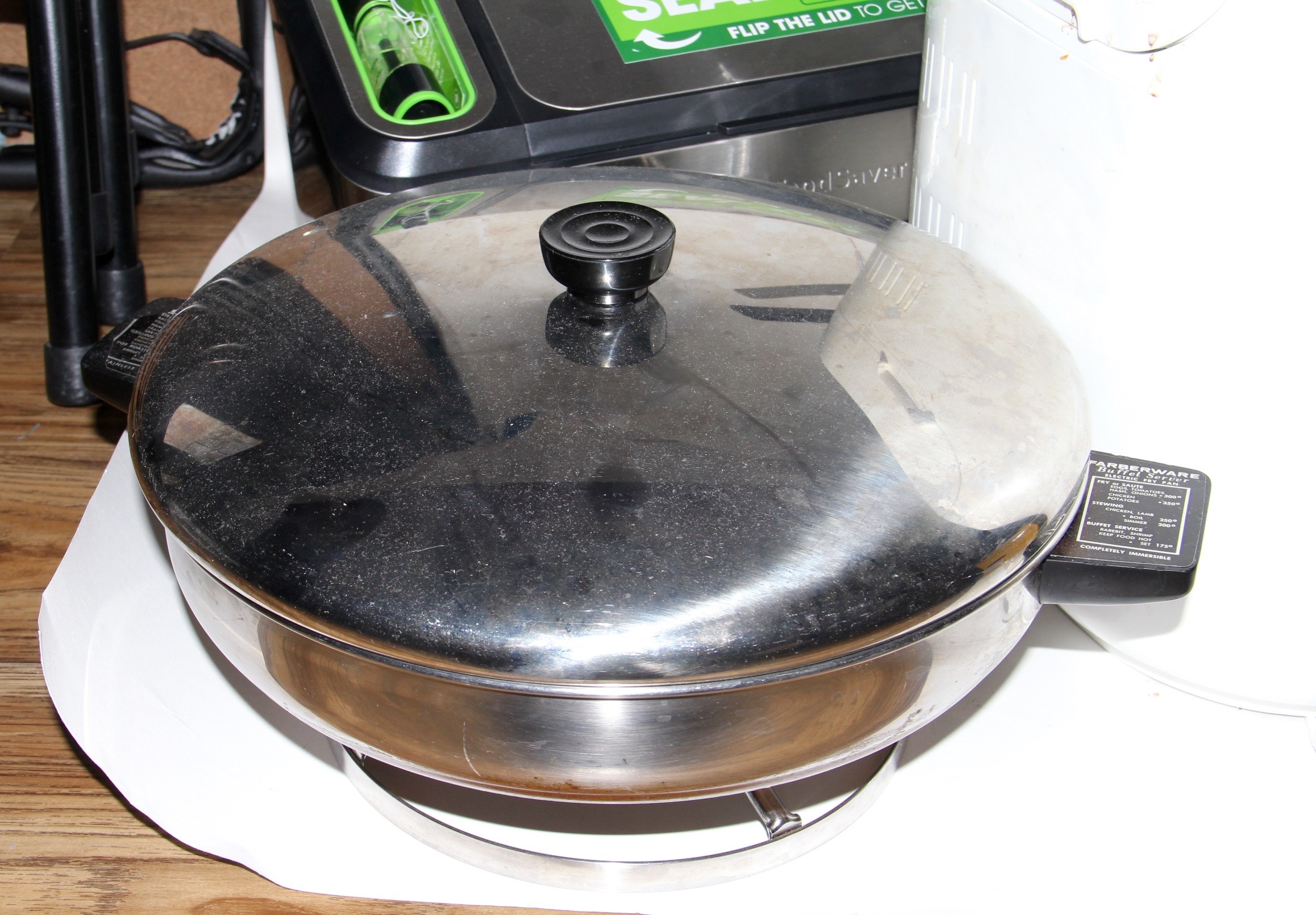 Grouping of Small Kitchen Appliances