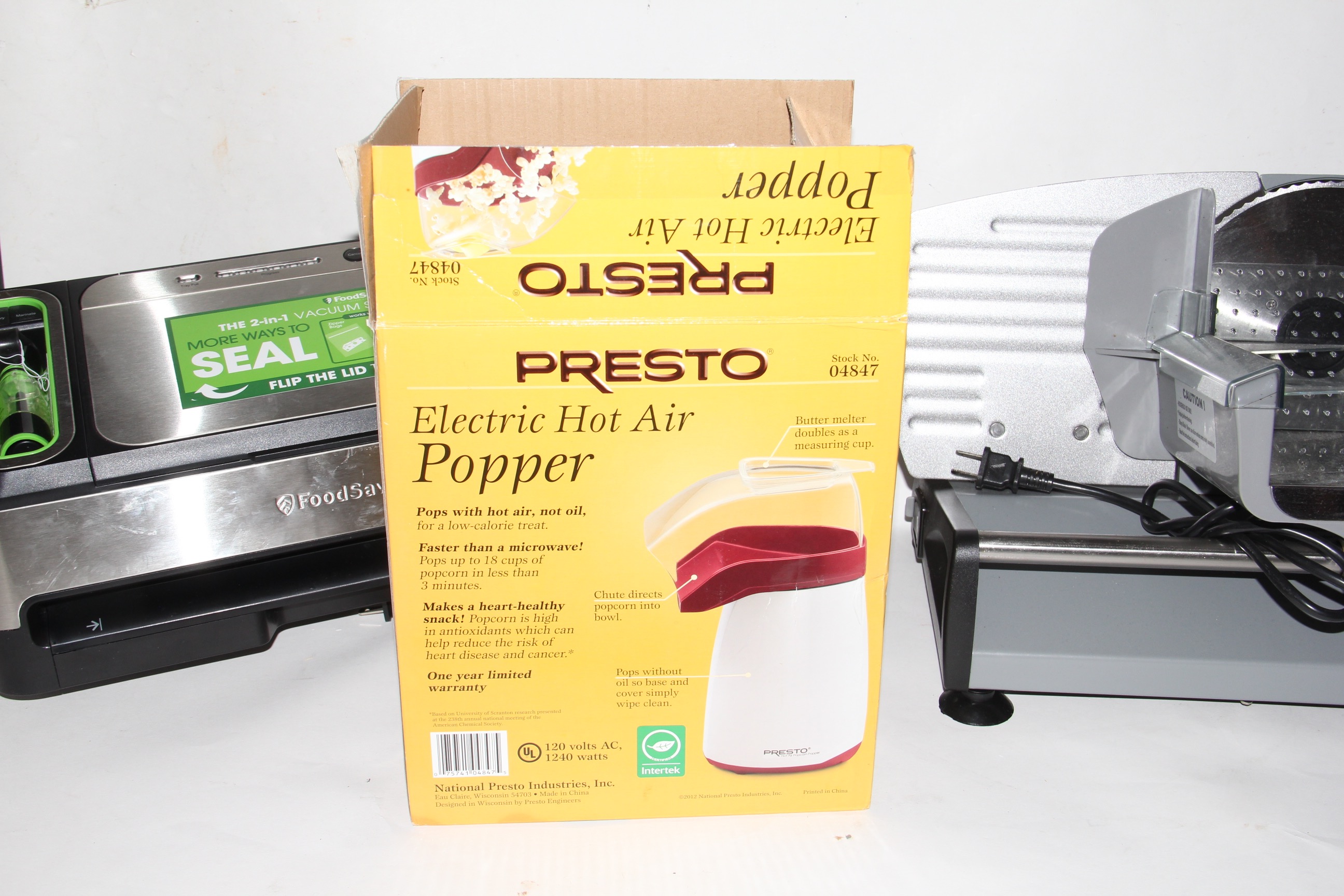 Grouping of Small Kitchen Appliances