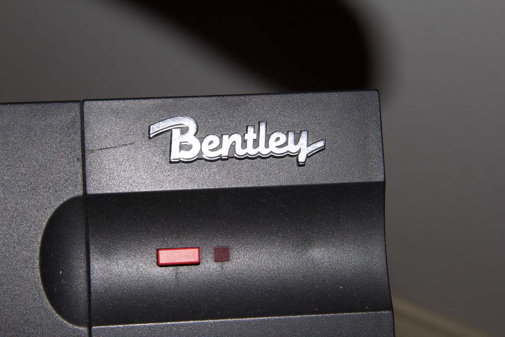 Bentley Men's Valet and Pants Press