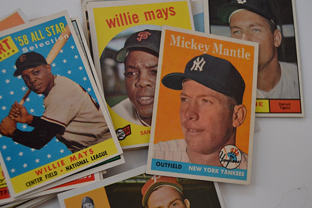 50-60s Baseball Card Collection w/ Mantle, Mays, Musial, Clemente