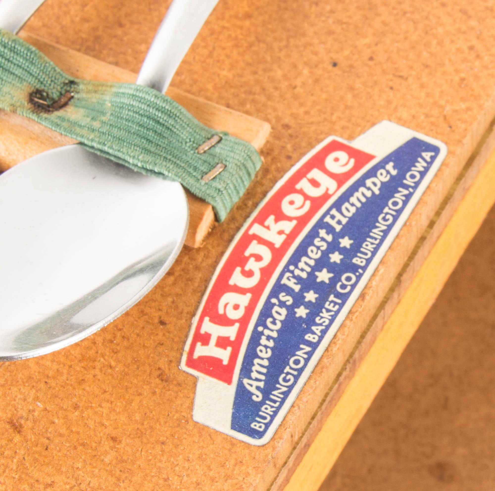 Vintage Hawkeye Picnic Hamper with Accessories