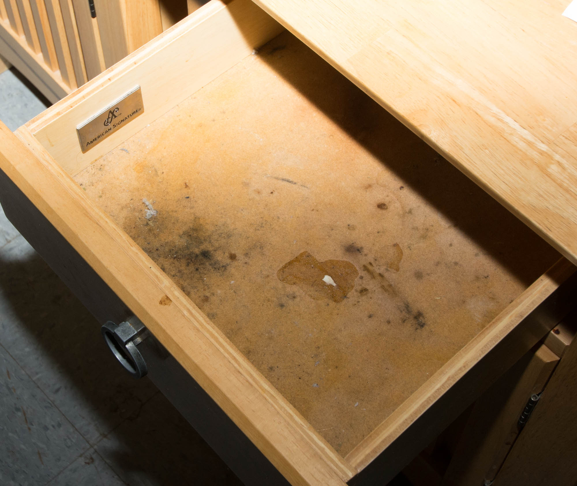 Pair of American Signature Oak Nightstands