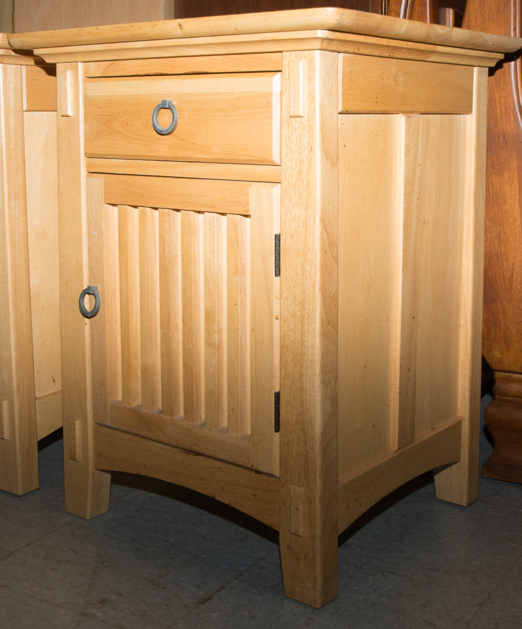 Pair of American Signature Oak Nightstands