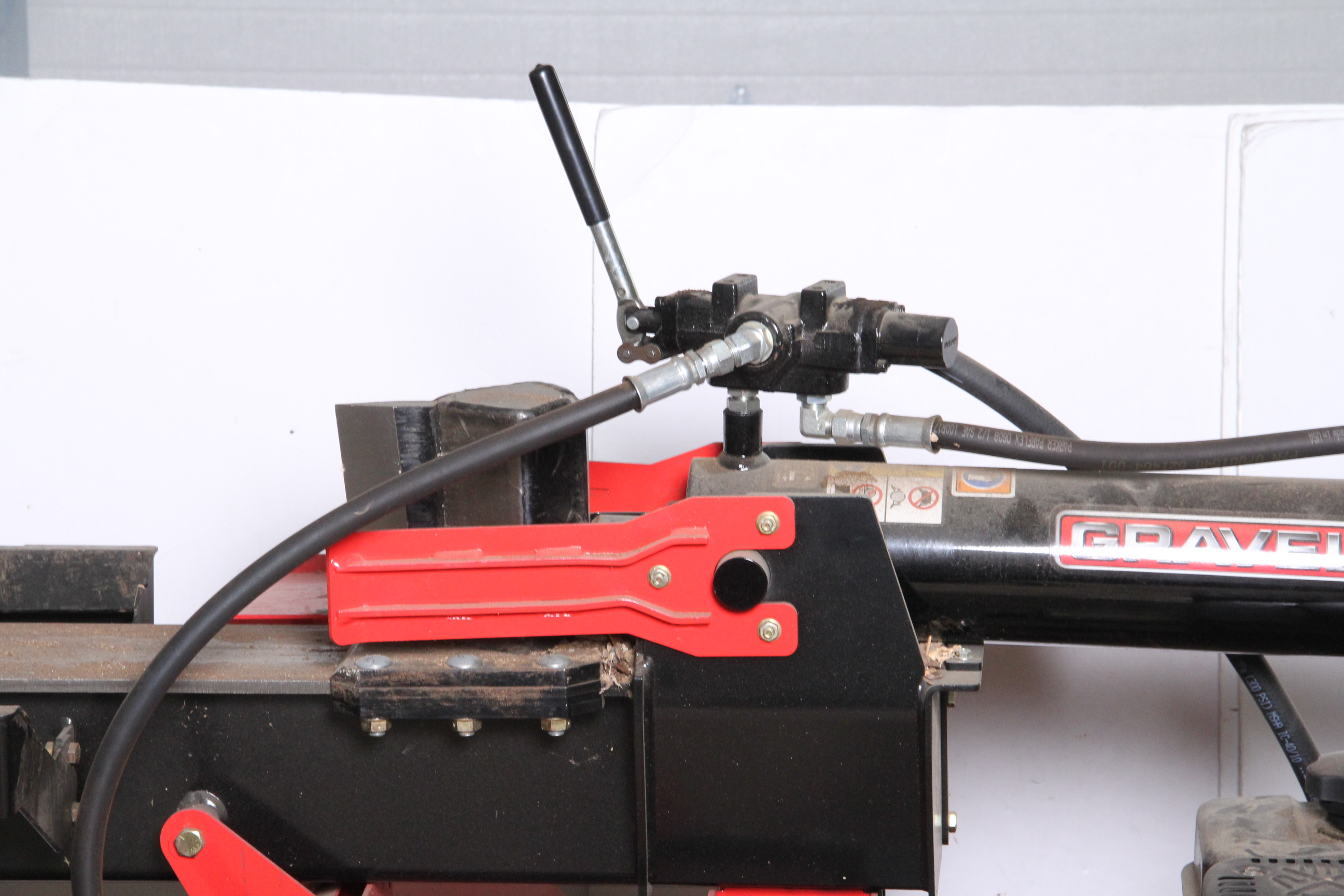 Gravely 27-Ton Horizontal / Vertical Gas Log Splitter