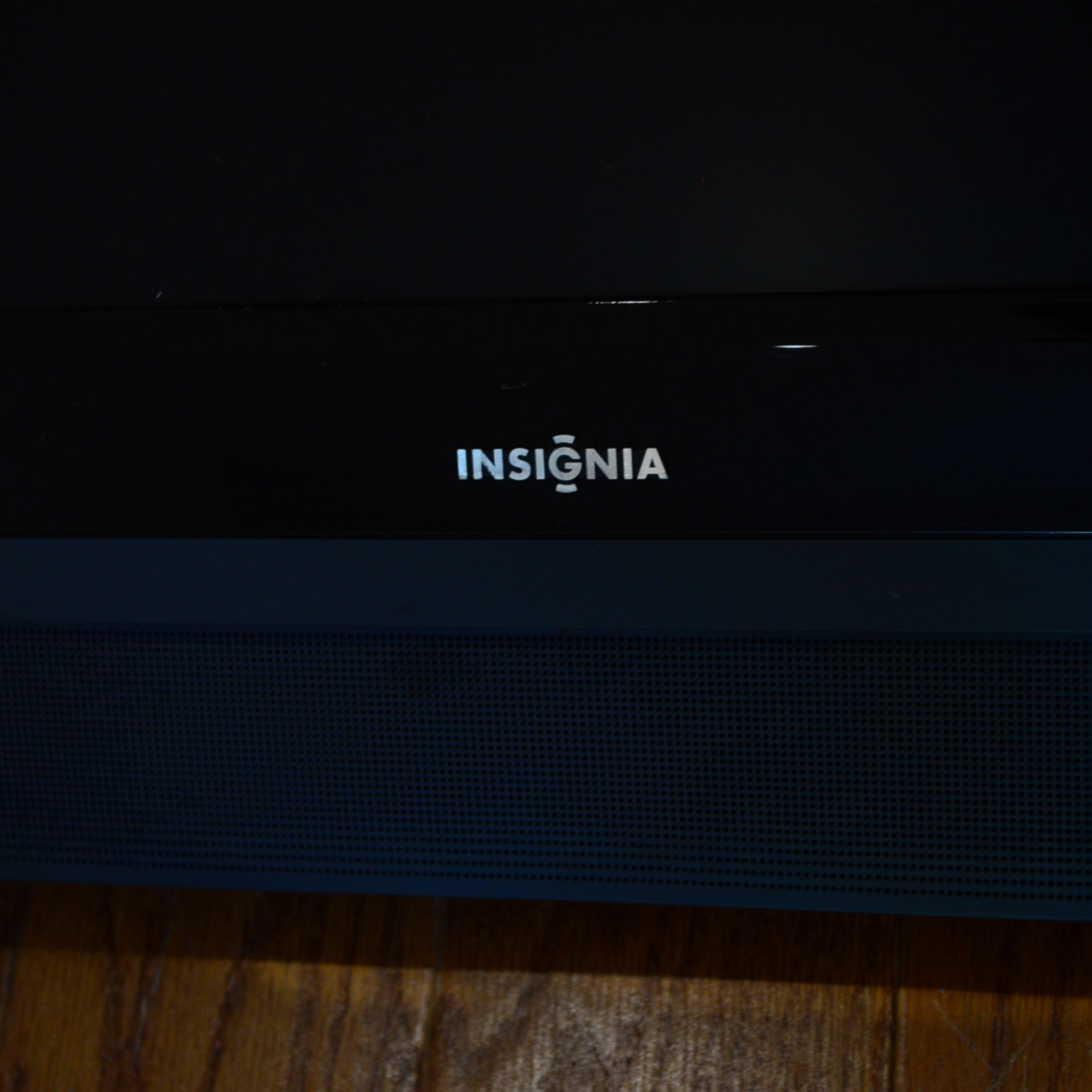 Insignia Flat Screen Television with Swivel Mount