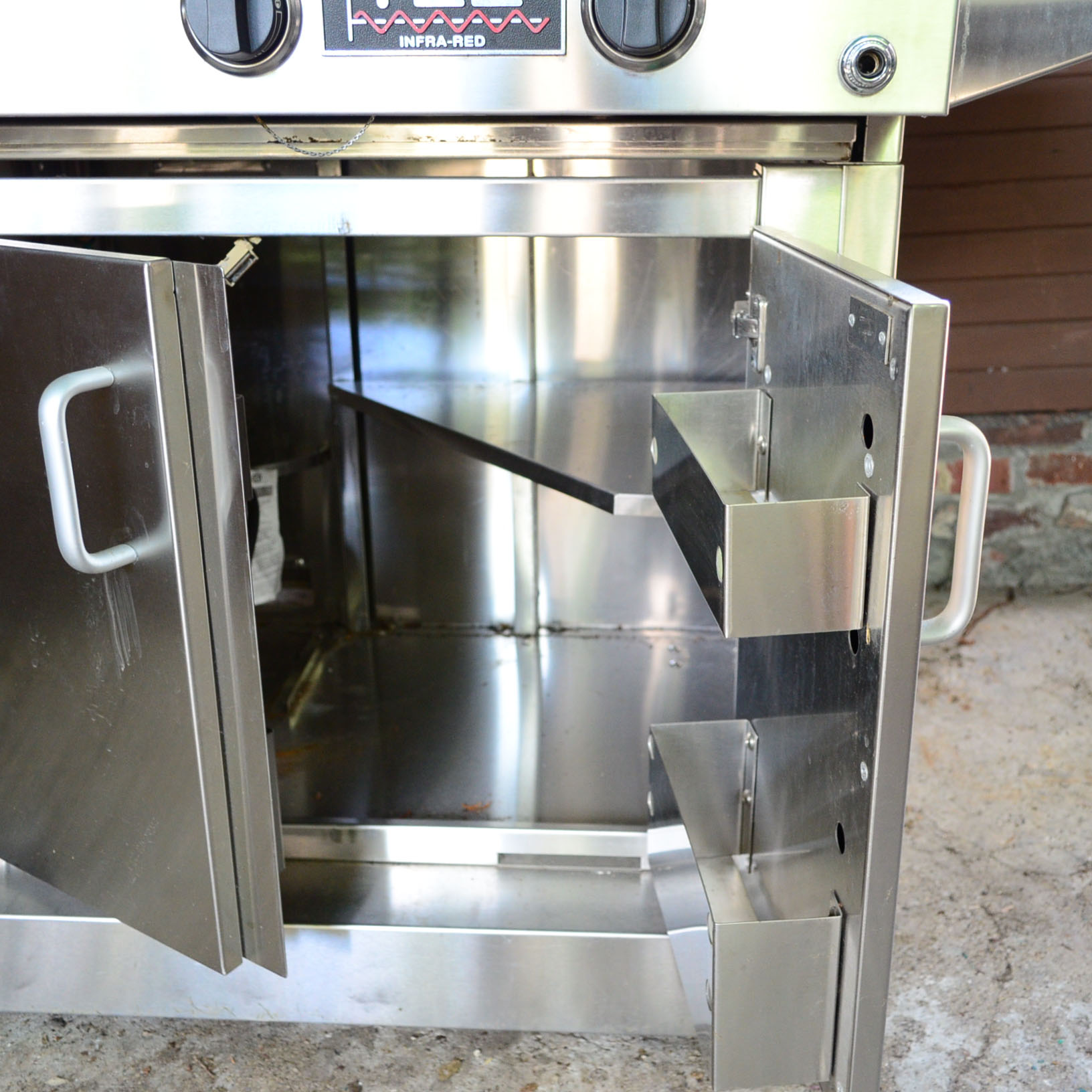 TEC Sterling III FR 36-Inch Infrared Propane Gas Grill On Cabinet