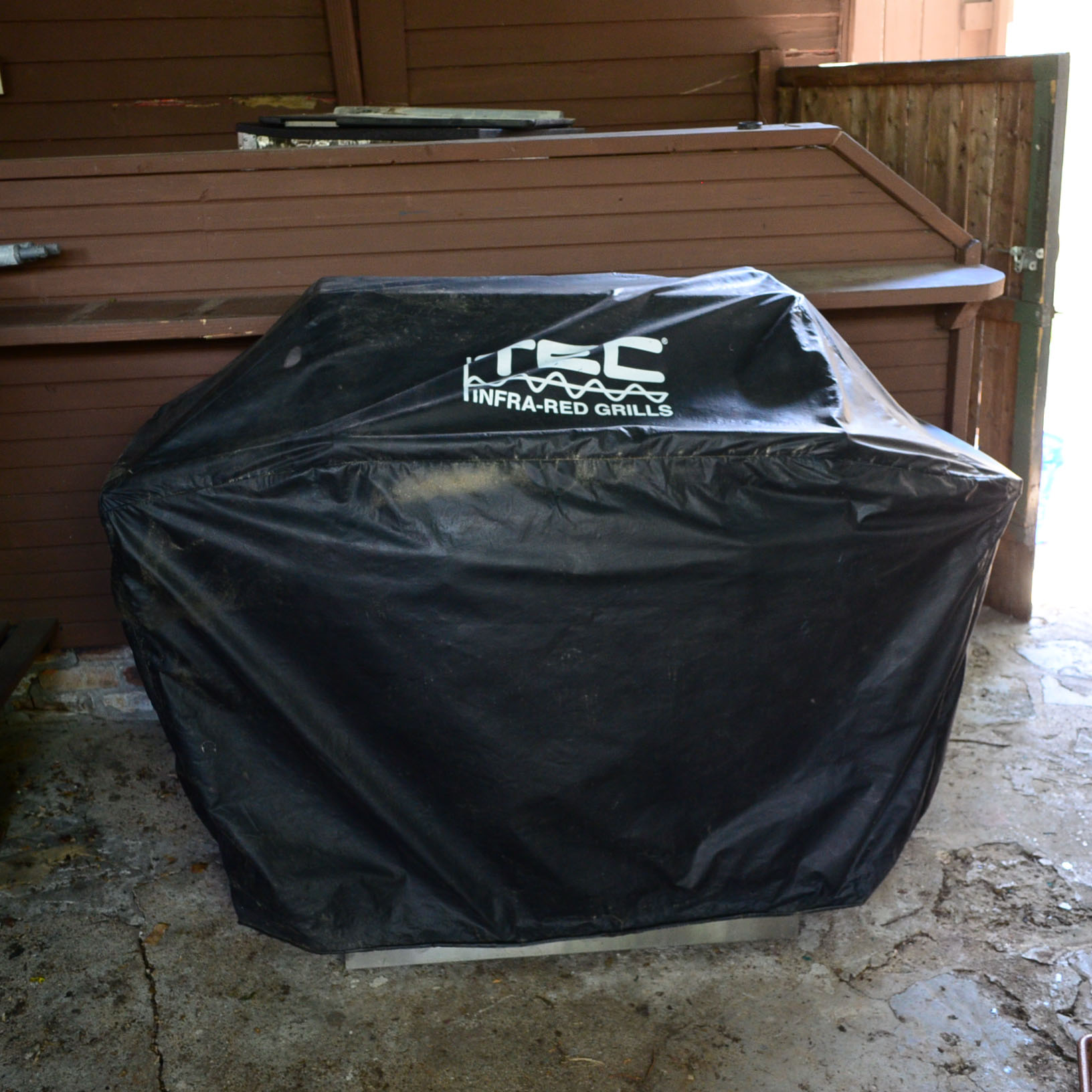 TEC Sterling III FR 36-Inch Infrared Propane Gas Grill On Cabinet