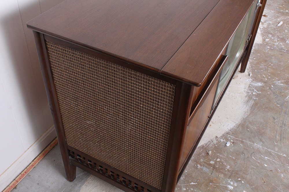 Vintage RCA Victor Television and Phonograph Console