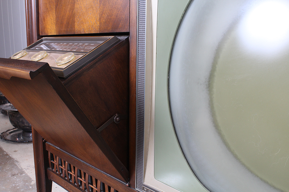 Vintage RCA Victor Television and Phonograph Console