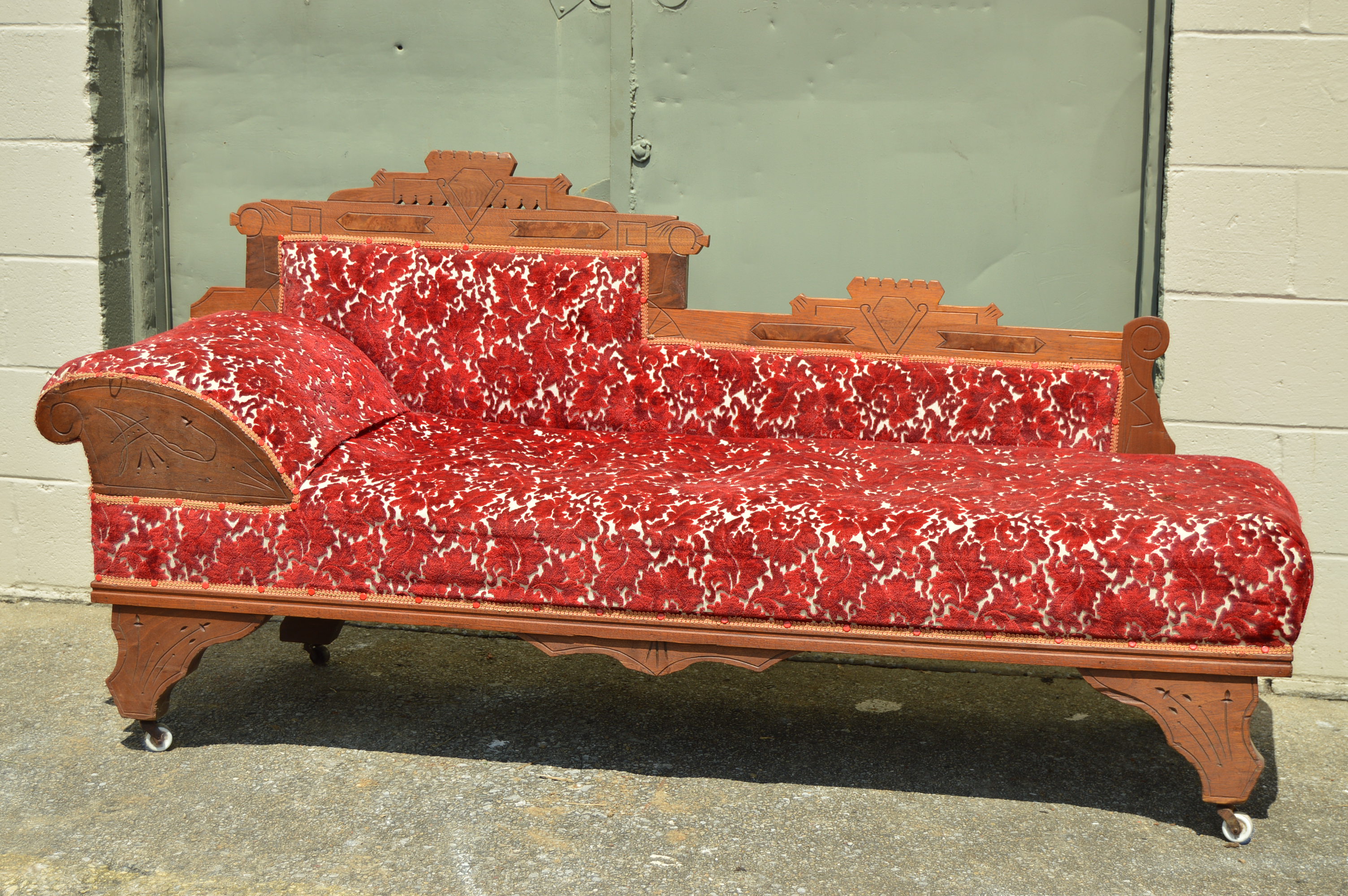Antique Eastlake Fainting Couch