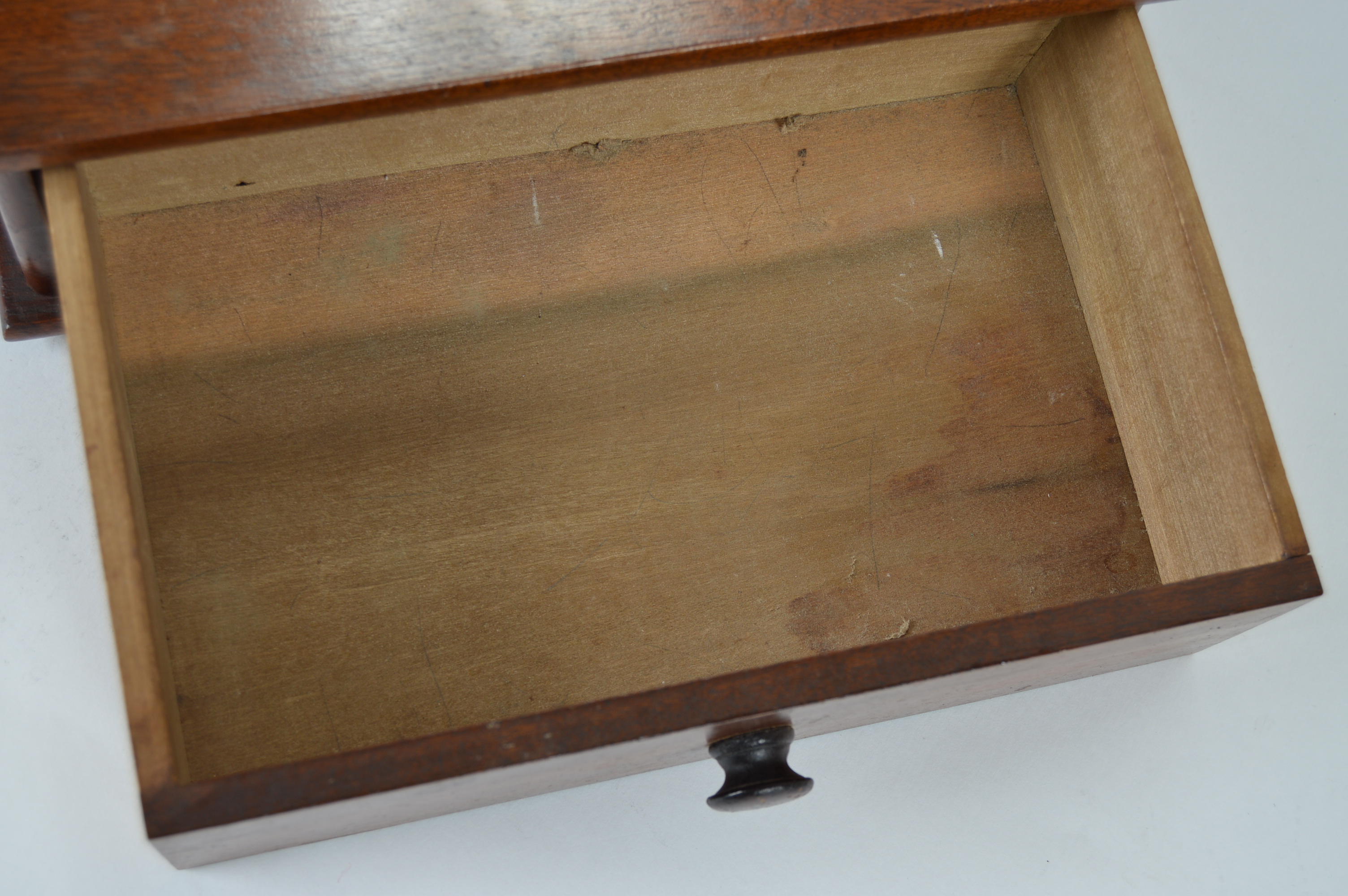 Gentleman's Shaving Mirror Vanity