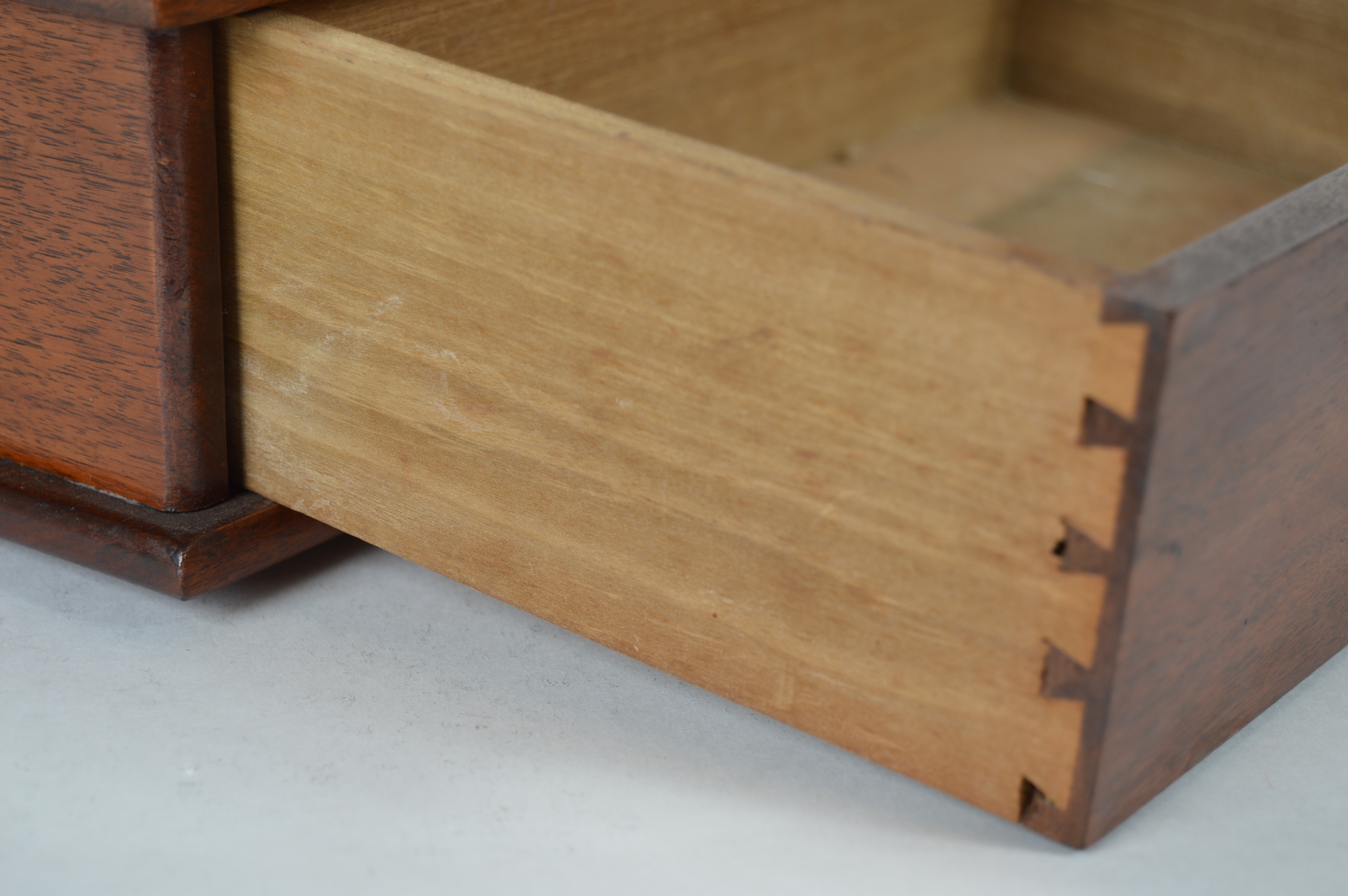 Gentleman's Shaving Mirror Vanity