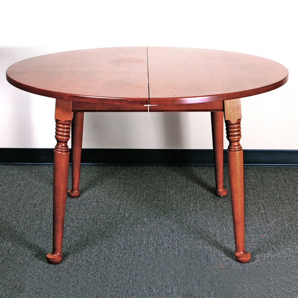 Cochrane Furniture "Bay Colony" Maple Dining Table