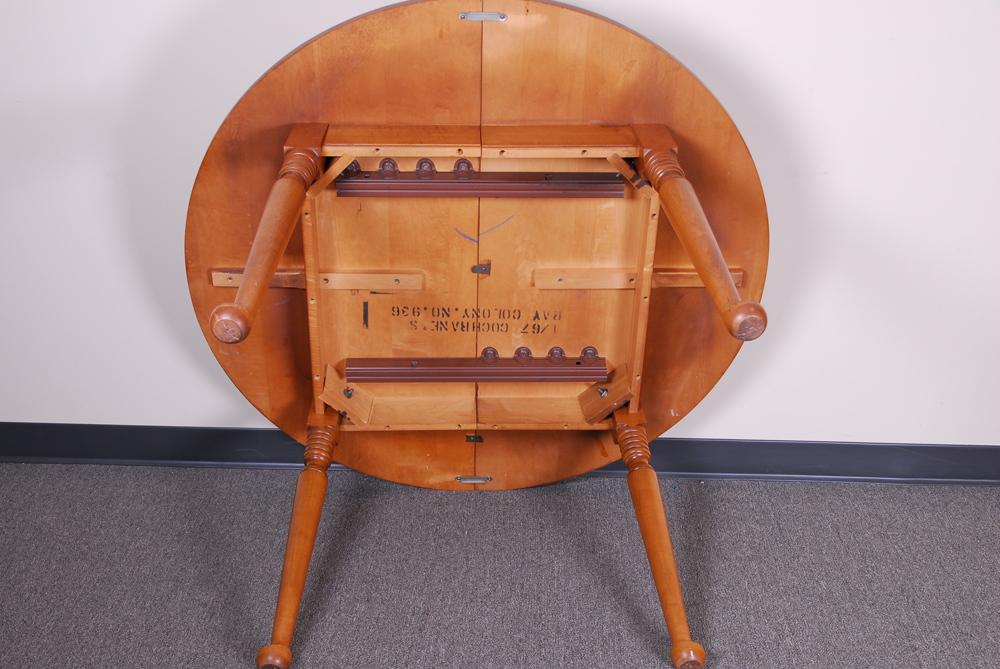 Cochrane Furniture "Bay Colony" Maple Dining Table