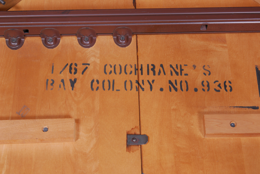 Cochrane Furniture "Bay Colony" Maple Dining Table