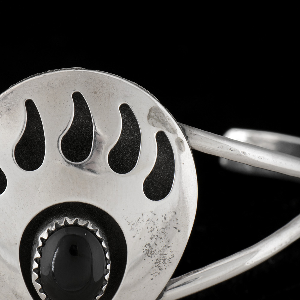 Native American Navajo Sterling Silver and Jet Shadowbox Bear Claw Cuff