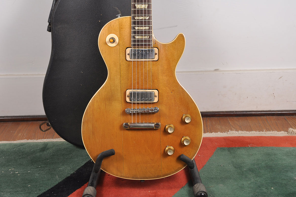 Gibson Les Paul Deluxe With Hardshell Case