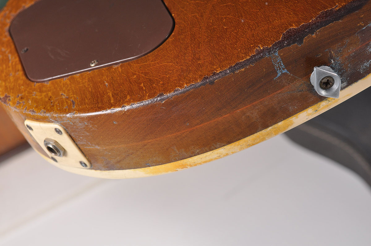 Gibson Les Paul Deluxe With Hardshell Case