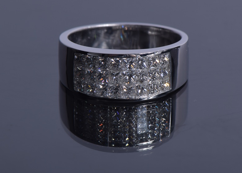 1.52 CT Diamond Band with 18K White Gold