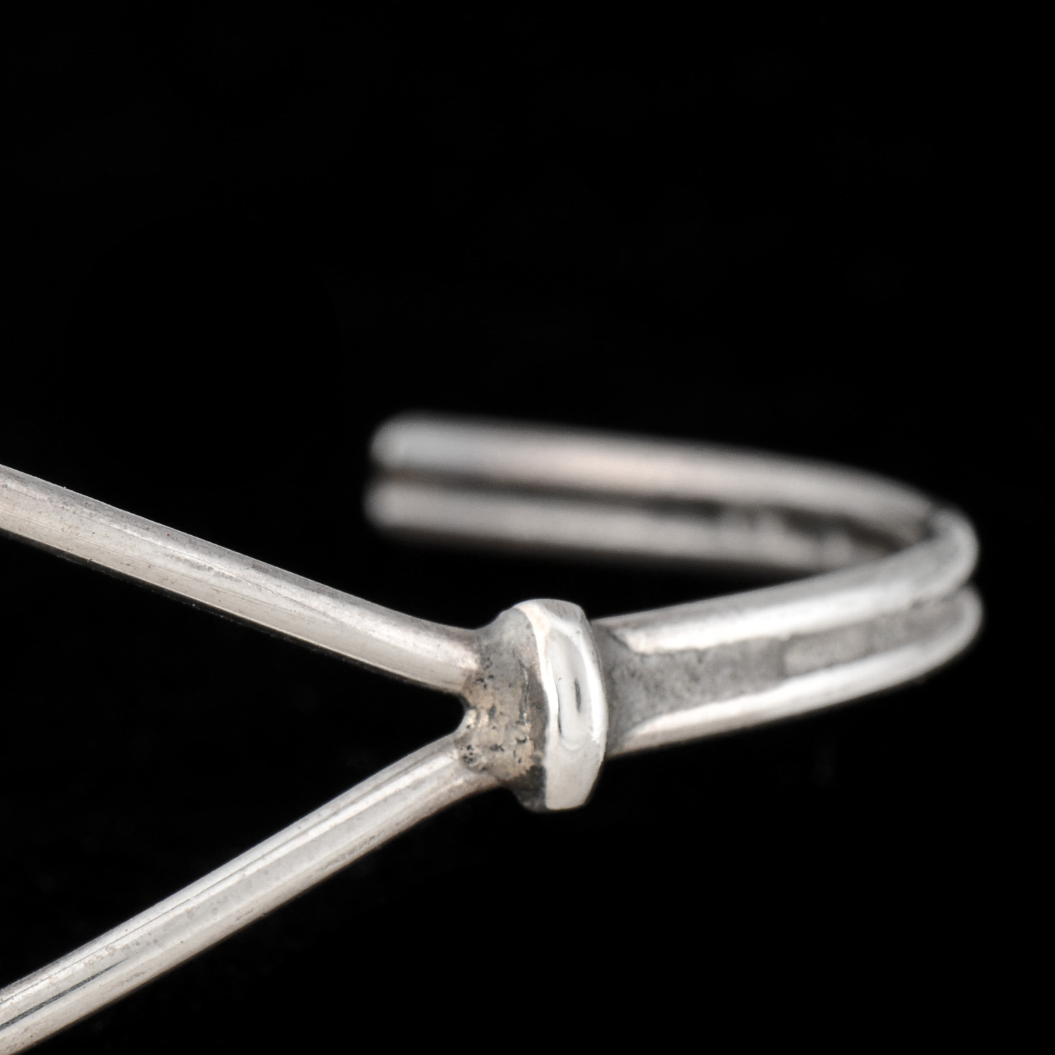 Janet Waseta Signed Sterling Silver Inlaid Zuni Storyteller Cuff