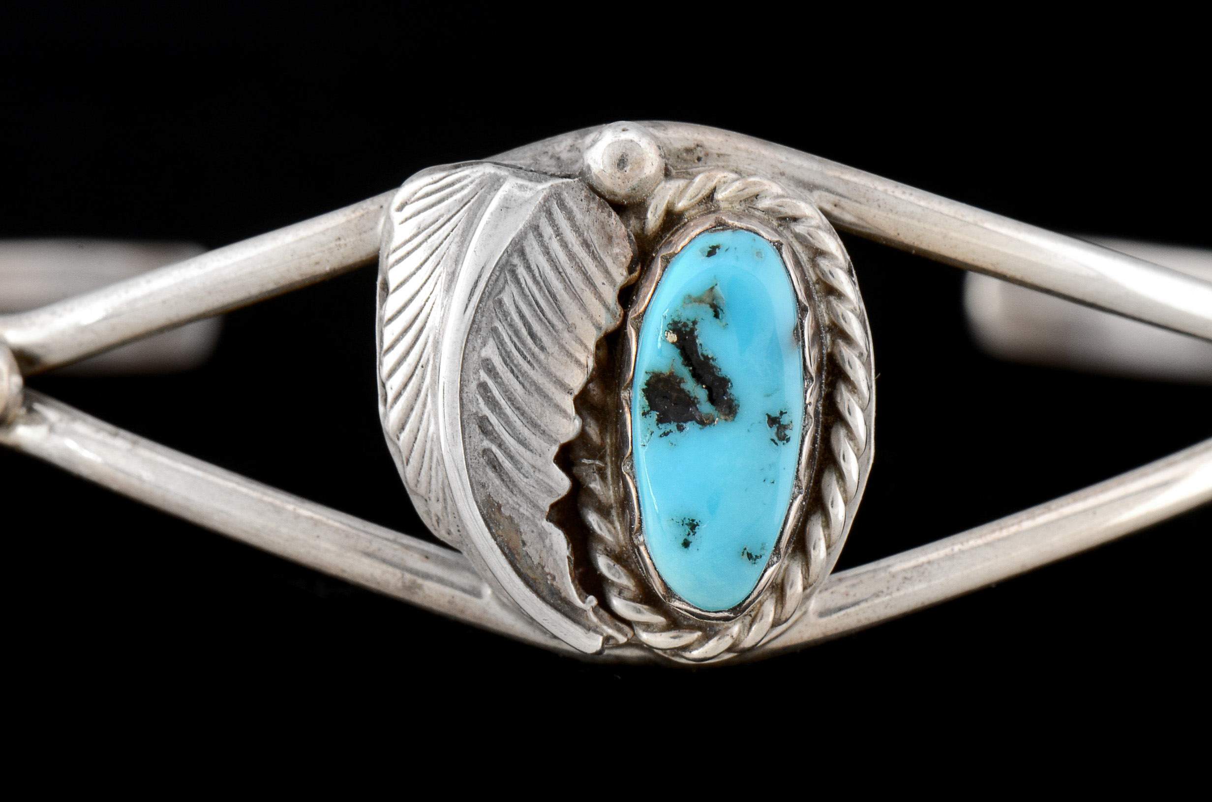 Native American Navajo Sterling Silver Turqoise Cuff Bracelet