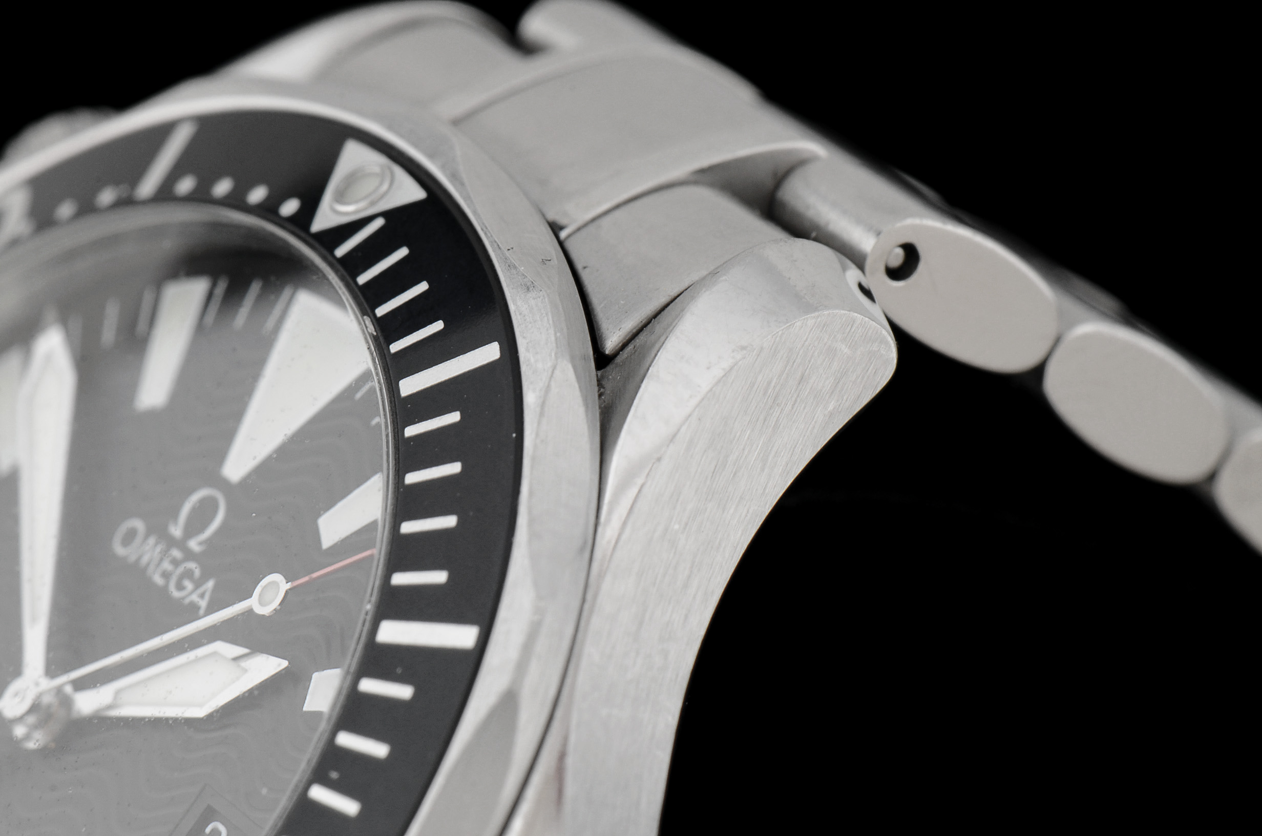 Men's Omega Seamaster Professional 300m Full Size 41mm Black Wave Steel Watch