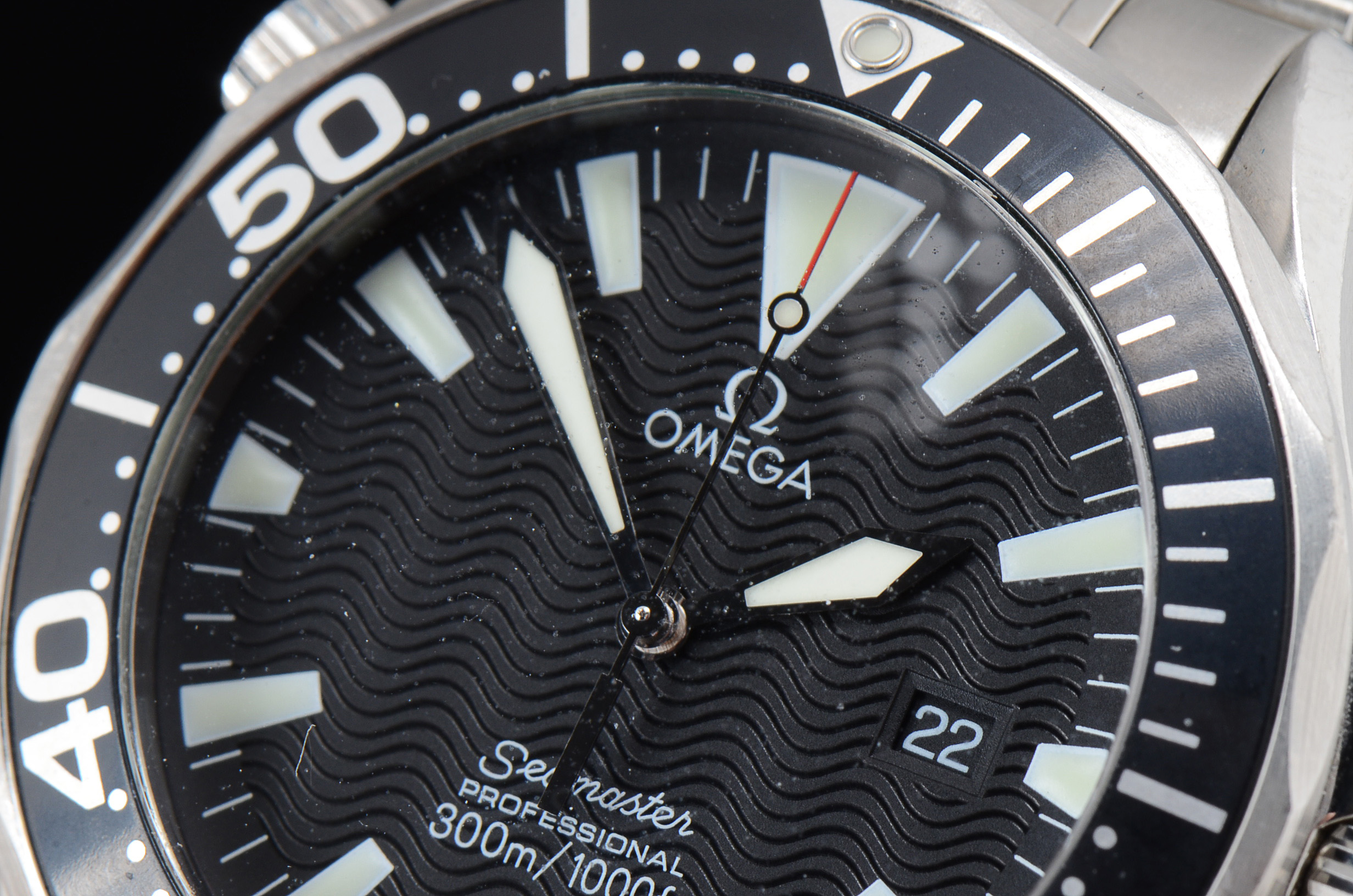 Men's Omega Seamaster Professional 300m Full Size 41mm Black Wave Steel Watch