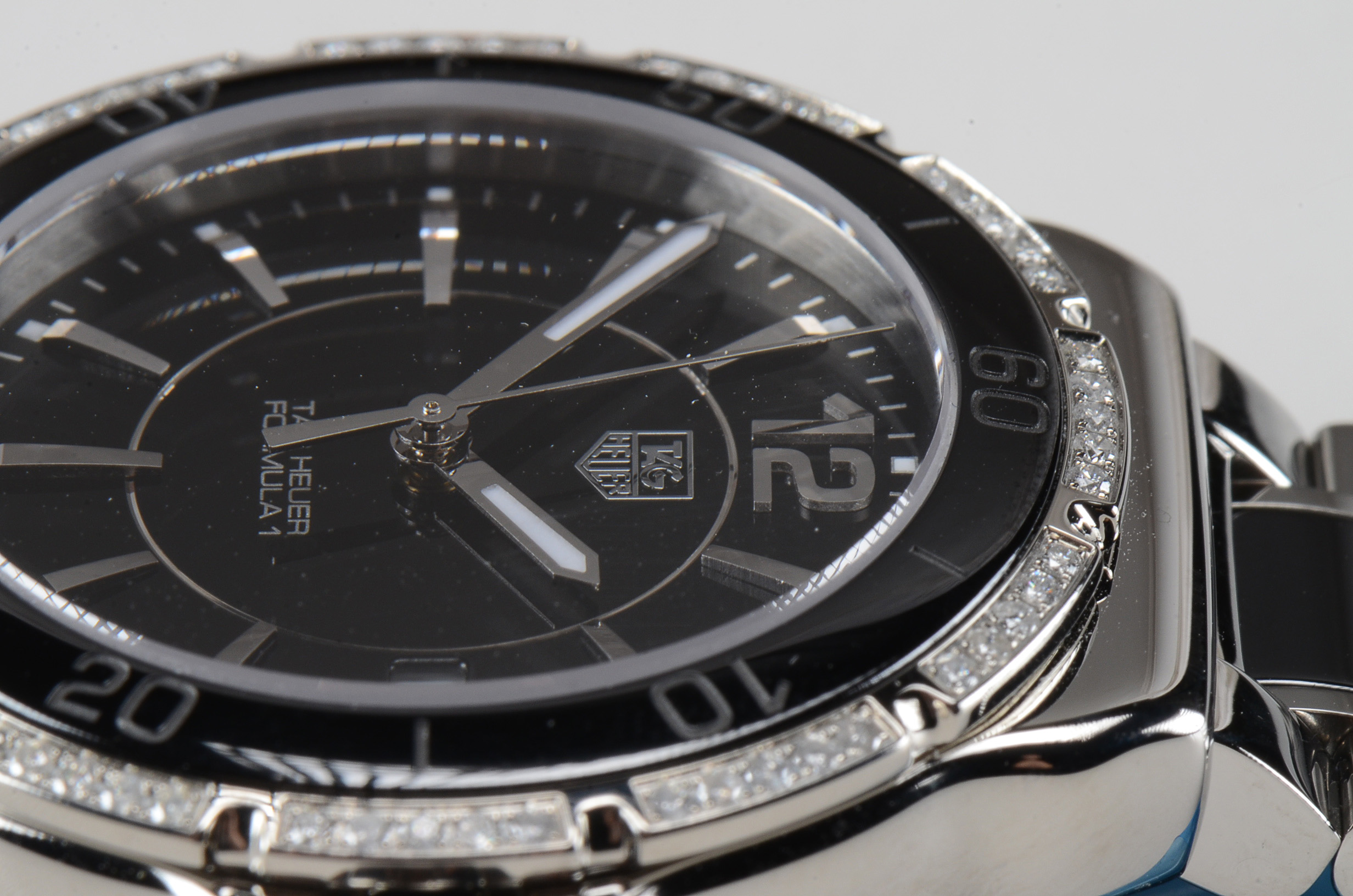 Women's NEW Tag Heuer Formula 1 One Quartz Ceramic Diamonds Watch