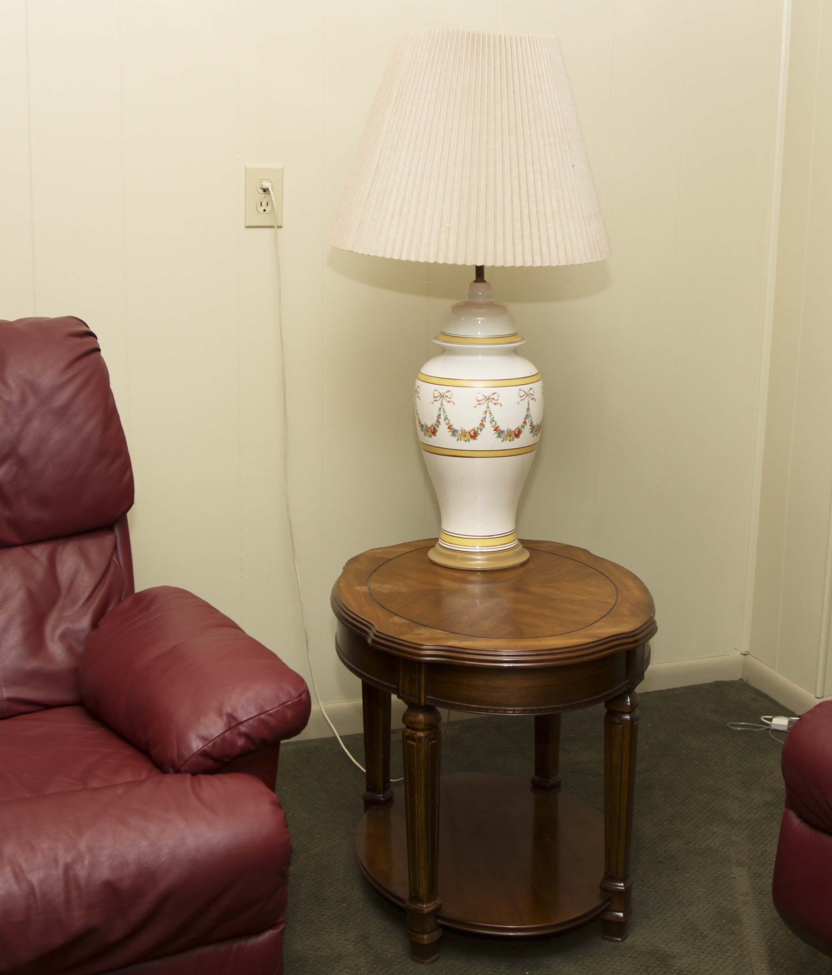 Wood End Table With Ceramic Lamp