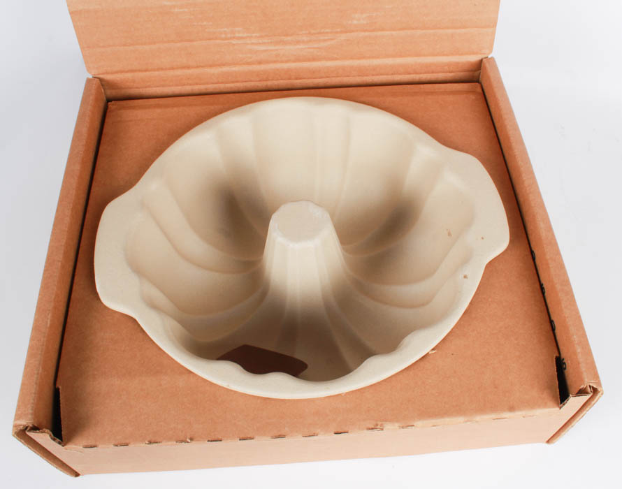 Set of Stoneware Pans by The Pampered Chef