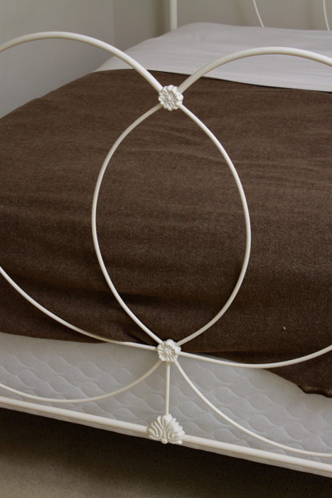 Pottery Barn Kids Allie Iron Queen Bed