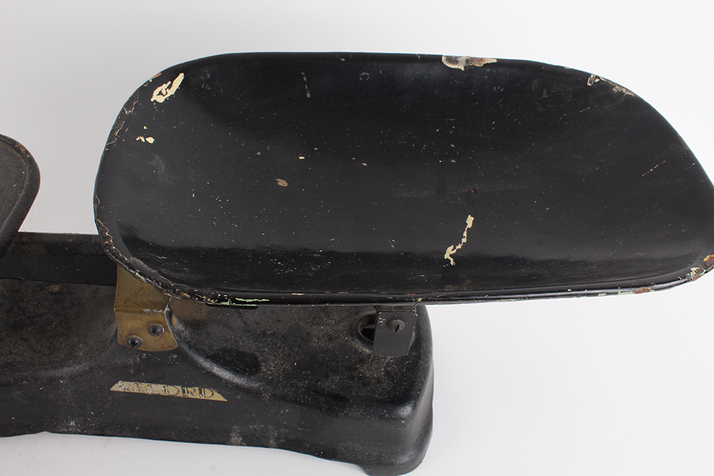 Black Cast Iron Tabletop Scales