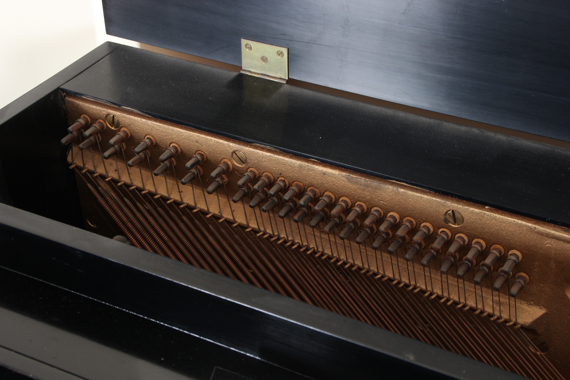 Gulbransen "Supertone Scale" Upright Piano