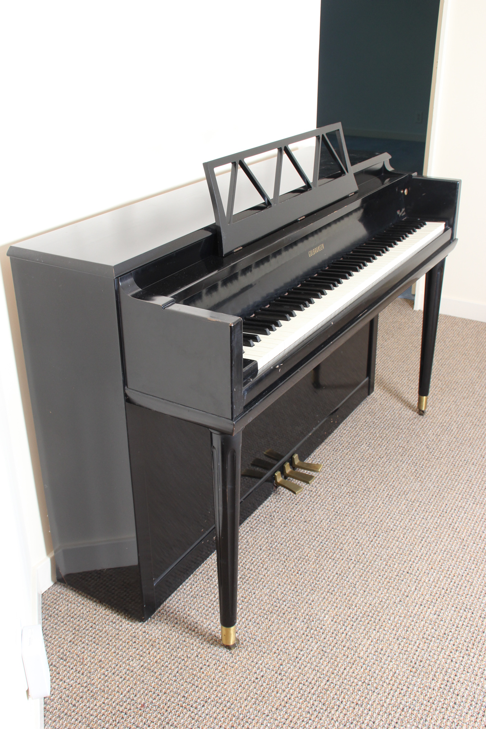 Gulbransen "Supertone Scale" Upright Piano