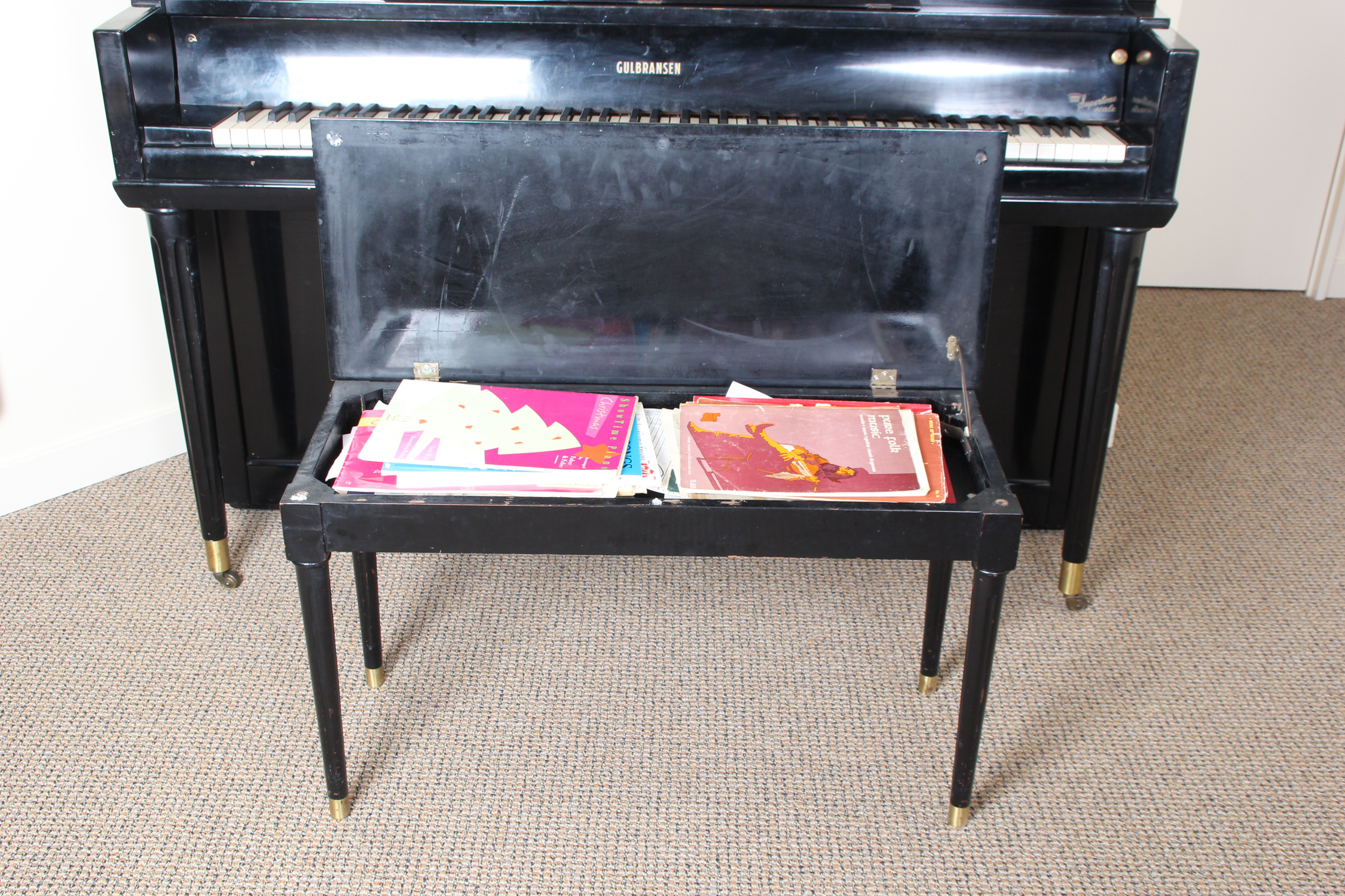 Gulbransen "Supertone Scale" Upright Piano