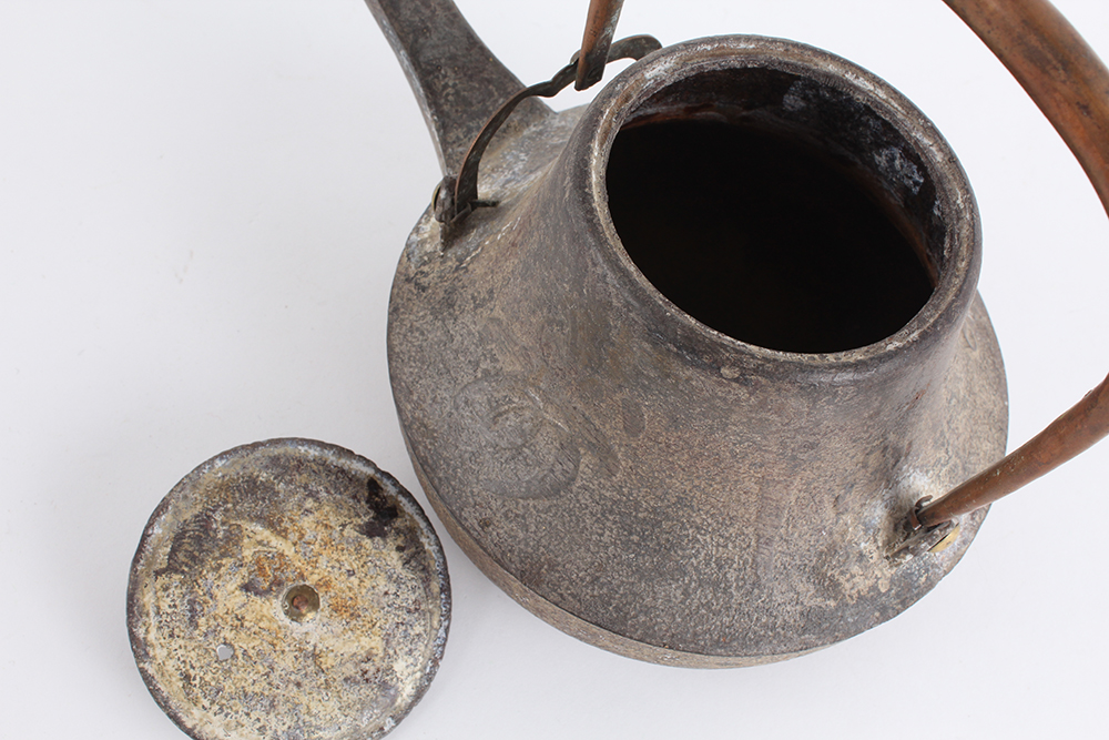 Cast Iron Asian Inspired Teapot with Copper Handle