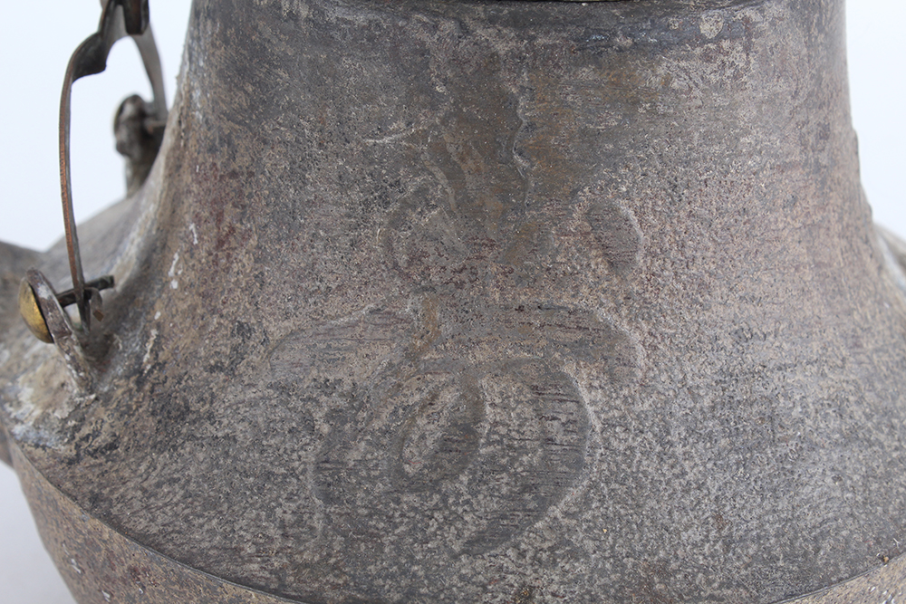 Cast Iron Asian Inspired Teapot with Copper Handle