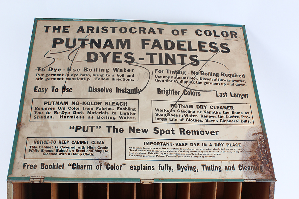 Vintage Putnam Dye Packets and Display Box