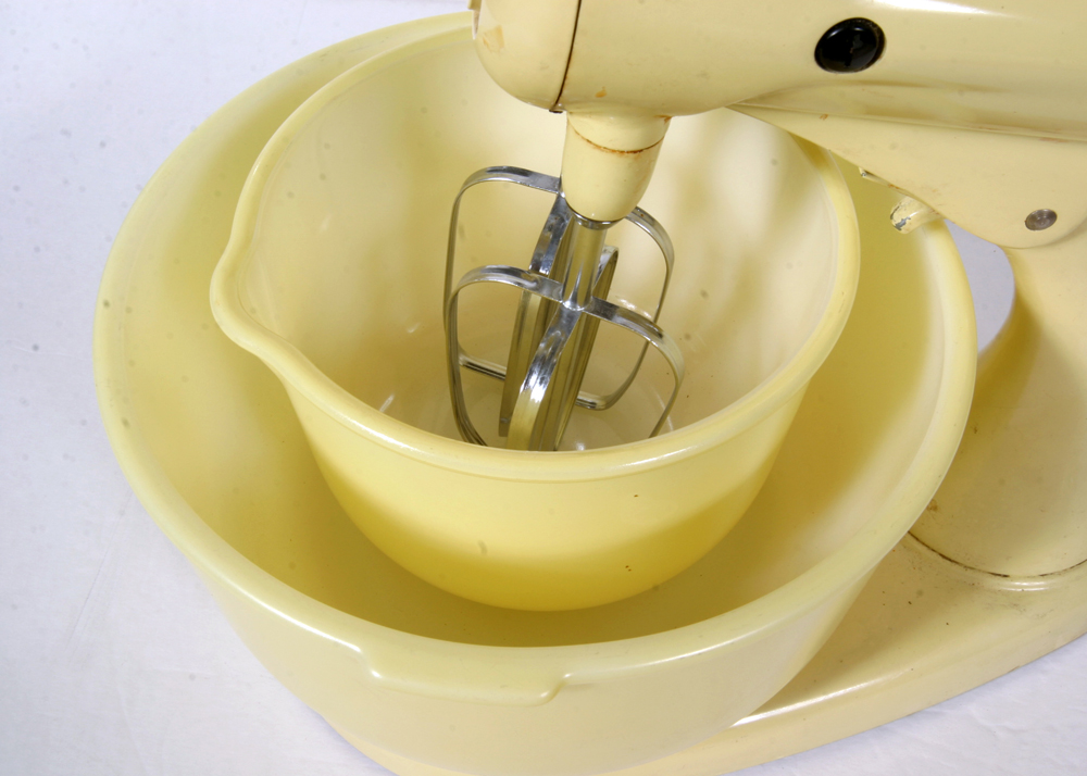 Vintage Yellow and Black Sunbeam Mixmaster