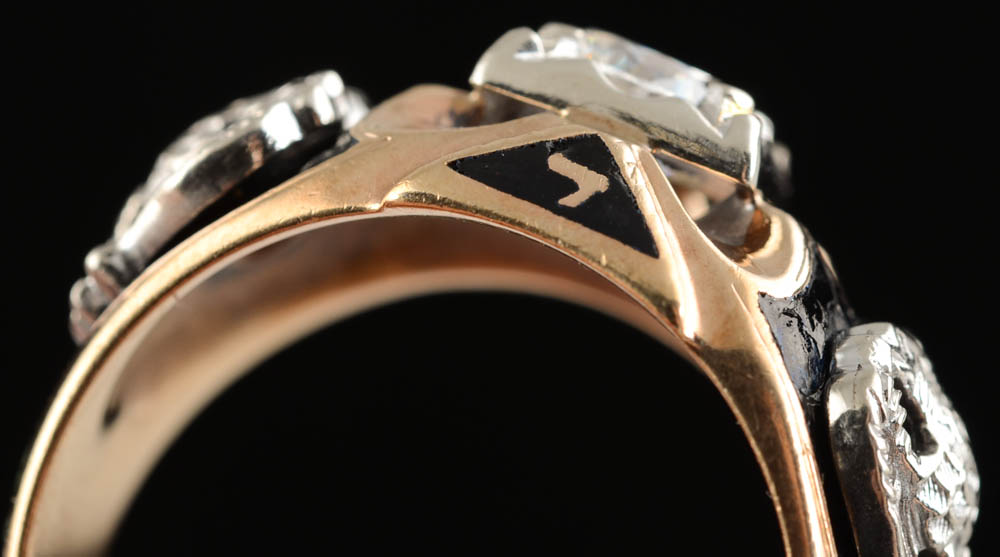 Vintage 10K-14K Two Tone Gold Enameled Band with Cubic Zirconium Stone