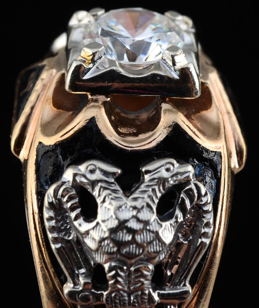 Vintage 10K-14K Two Tone Gold Enameled Band with Cubic Zirconium Stone