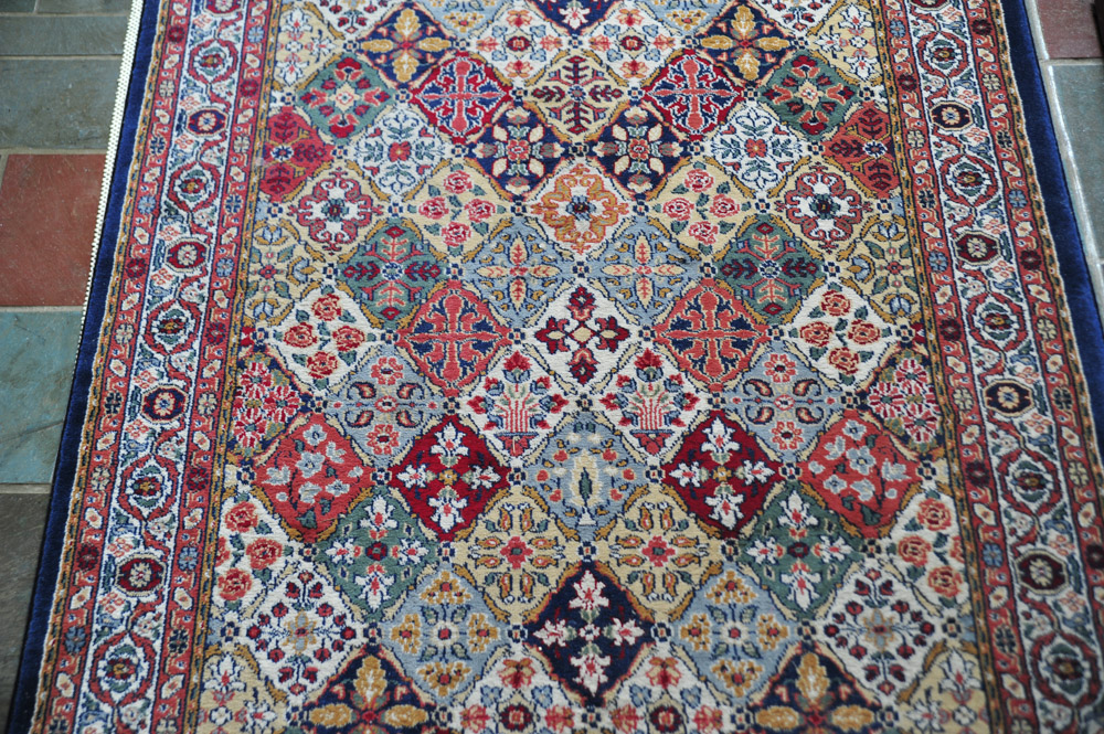 Burlington Industries Pahlavi Collection Machine Woven Rug EBTH