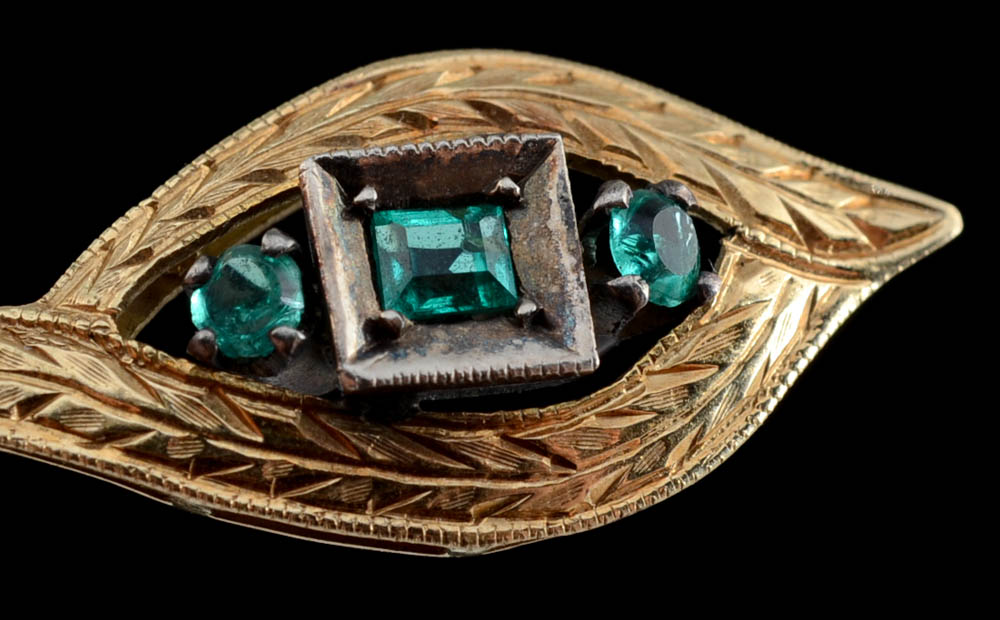 Vintage 18K Yellow Gold Emerald Openwork Drop Earrings