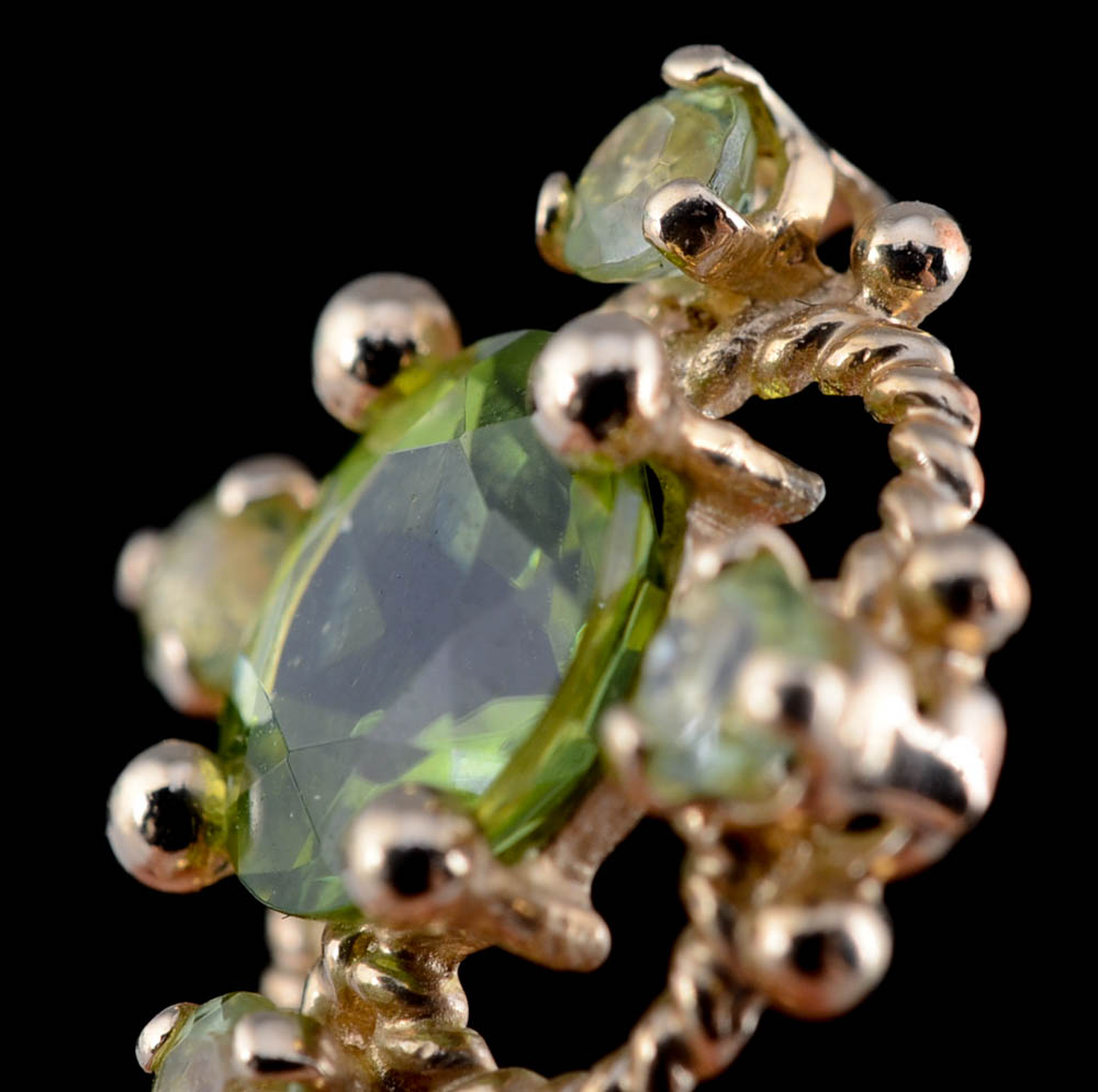 14K Yellow Gold Peridot Openwork Dangle Pendant