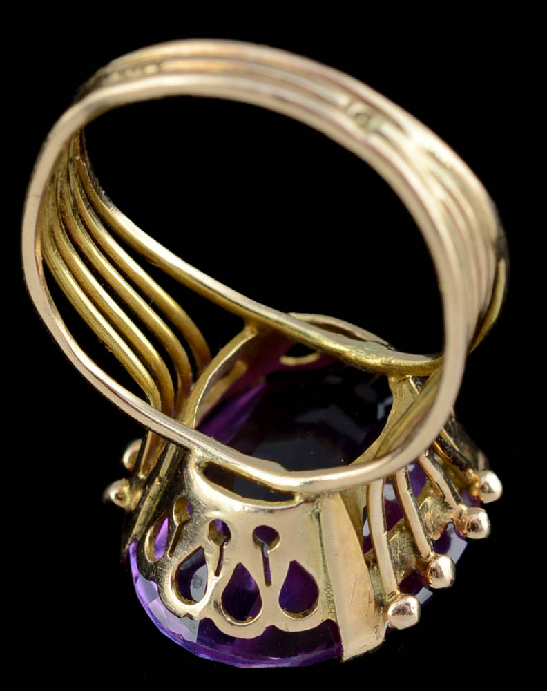 Mid-Century Vintage 14K Yellow Gold Imitation Alexandrite Cocktail Ring