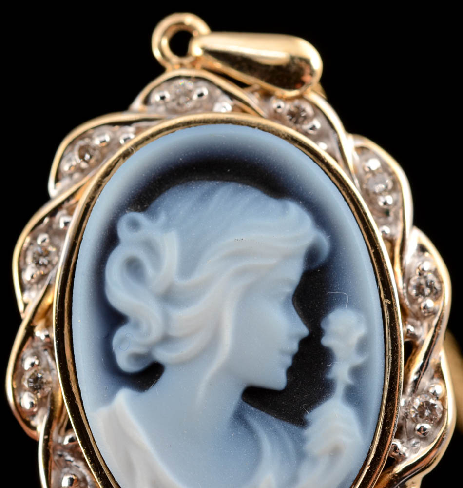 Modern 14K Yellow Gold Onyx Cameo and Diamond Dangle Pendant on 18" Chain