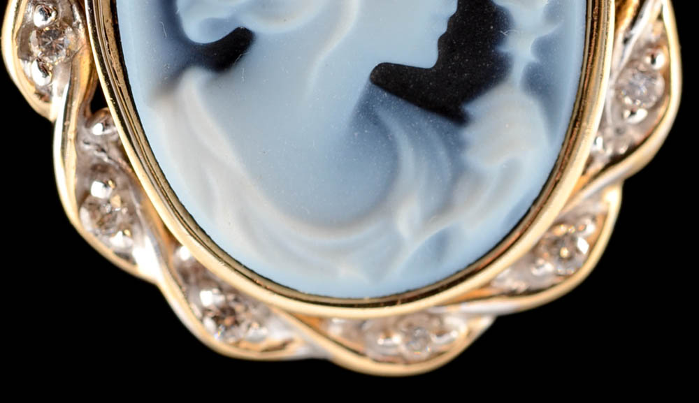 Modern 14K Yellow Gold Onyx Cameo and Diamond Dangle Pendant on 18" Chain