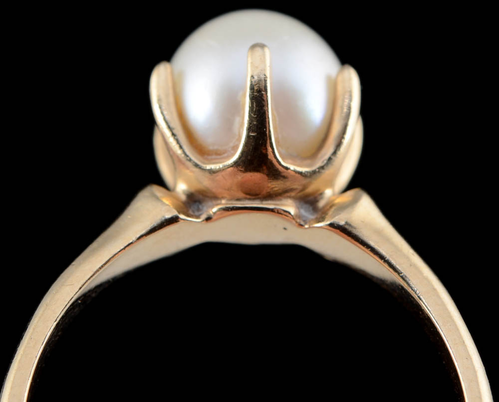 14K Yellow Gold Cultured Pearl Ring